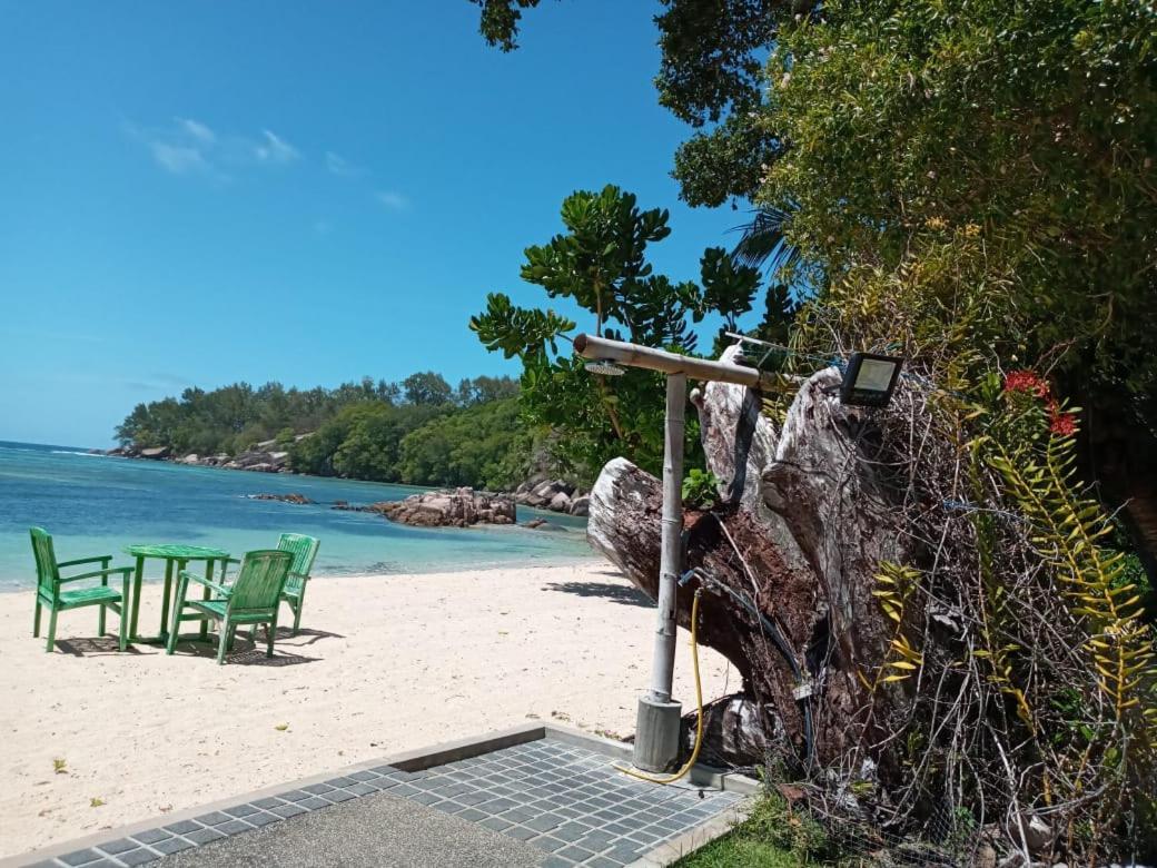 Crown Beach Hotel Seychelles Pointe Au Sel Exterior foto